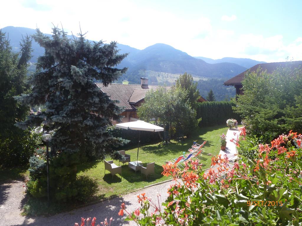 Villa Mirabell Cavalese Room photo