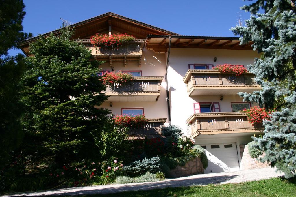 Villa Mirabell Cavalese Exterior photo